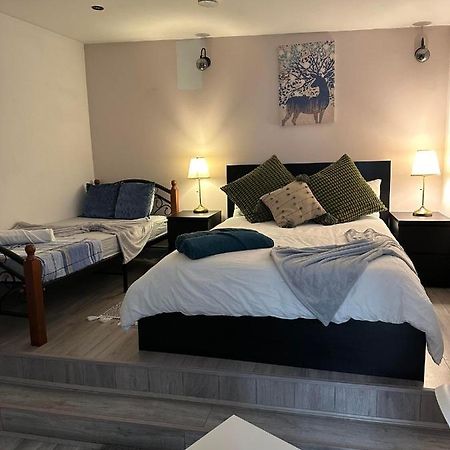 Charming Studio Apartment In ロンドン エクステリア 写真