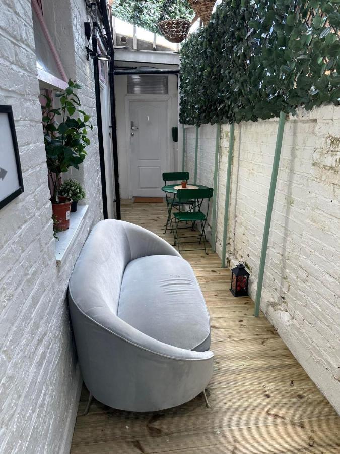 Charming Studio Apartment In ロンドン エクステリア 写真