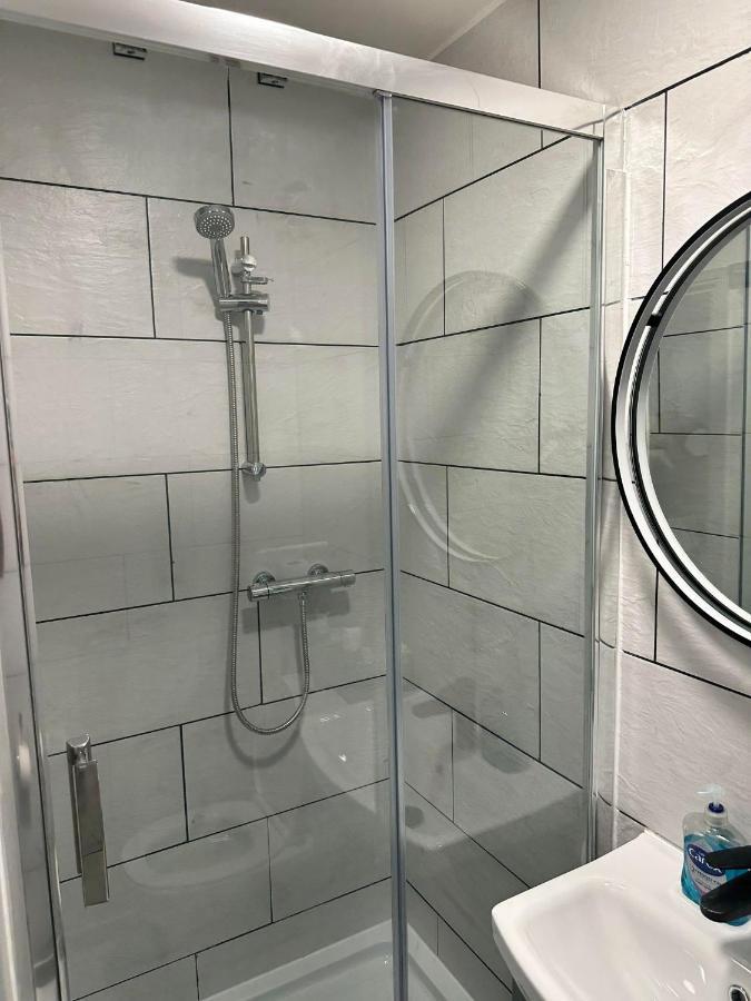 Charming Studio Apartment In ロンドン エクステリア 写真