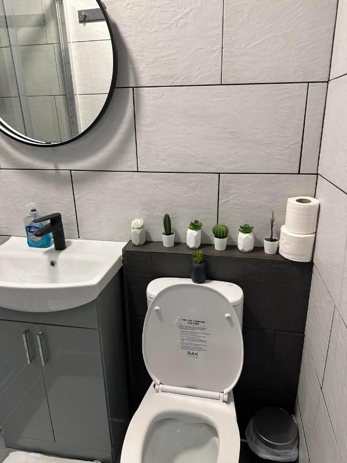 Charming Studio Apartment In ロンドン エクステリア 写真